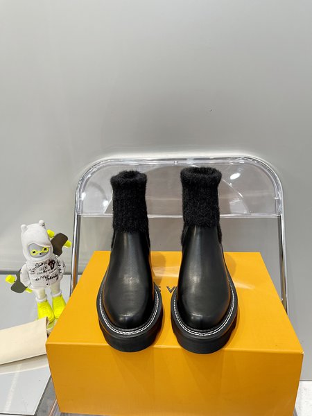 Louis Vuitton platform chelsea boots