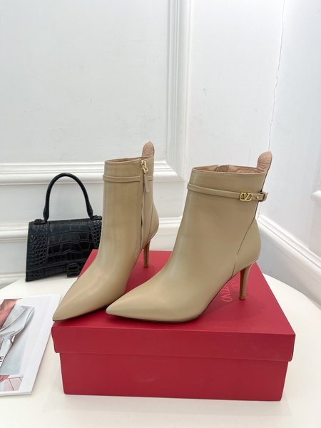 Valentino Roman Stud series high-heeled nude boots