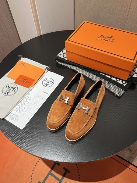 Hermes Faubourg calfskin H loafers