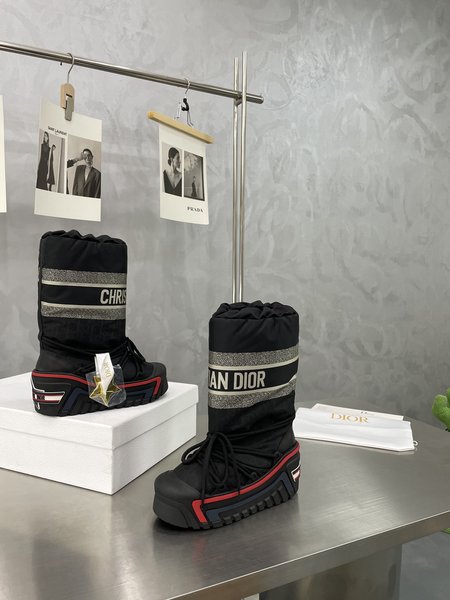 Dior snow boots, high down boots