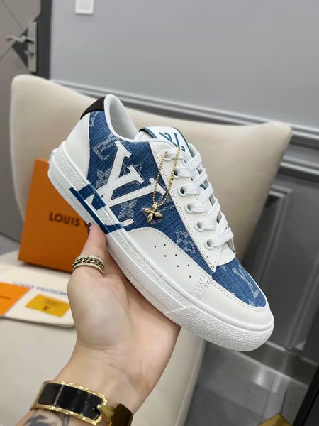 Louis Vuitton Casual shoes