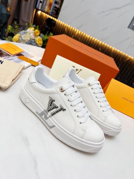 Louis Vuitton Casual shoes