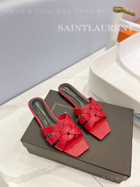 Saint Laurent flat slippers