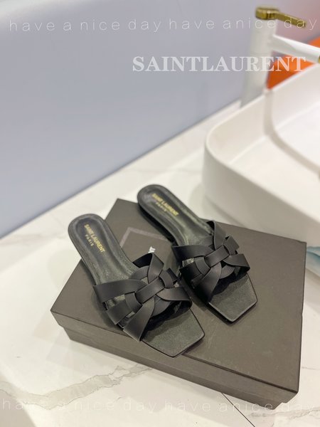 Saint Laurent flat slippers