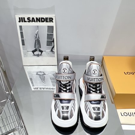 Louis Vuitton Arch Light sneakers