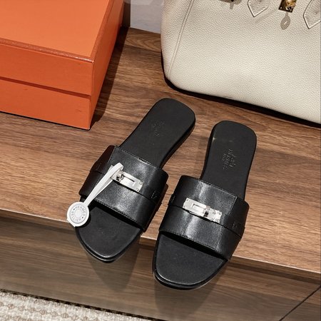 Hermes buckle slippers