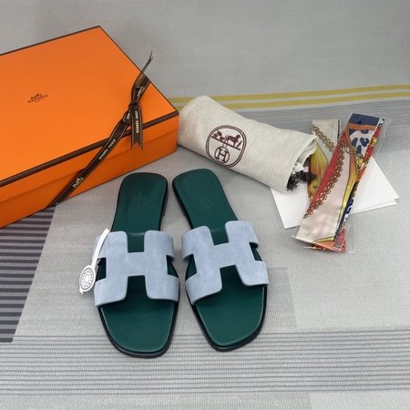 Hermes Classic plain calfskin sandals and slippers