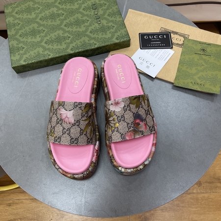 Gucci fabric platform slippers