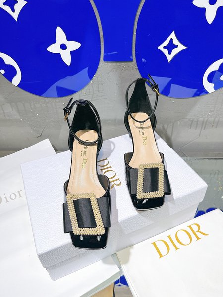 Dior hollow square buckle shoes