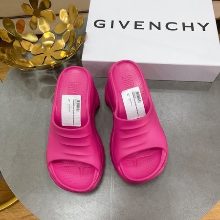 Givenchy Marshmallow slippers