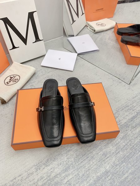 Hermes square toe half slippers