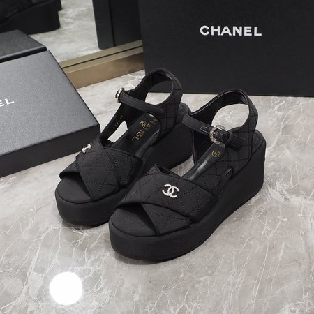 Chanel Thick sole limp sandals