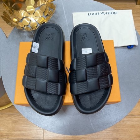 Louis Vuitton Waterfront sandals slippers