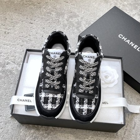 Chanel Casual sneakers