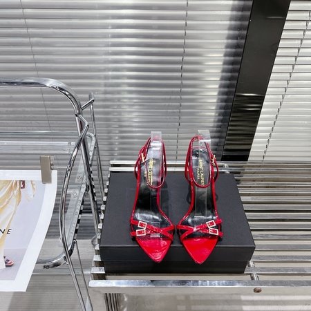 Yves Saint Laurent Thin strap elegant sandals
