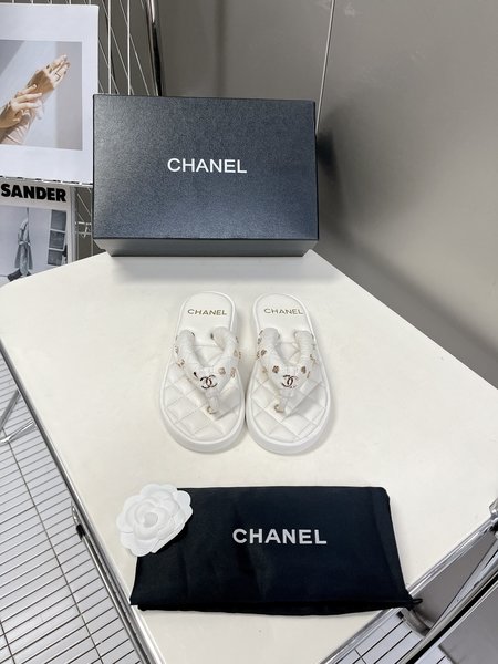 Chanel flip-up beach sandals