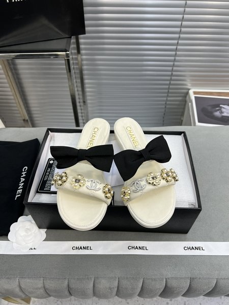 Chanel Bow flower buckle slippers