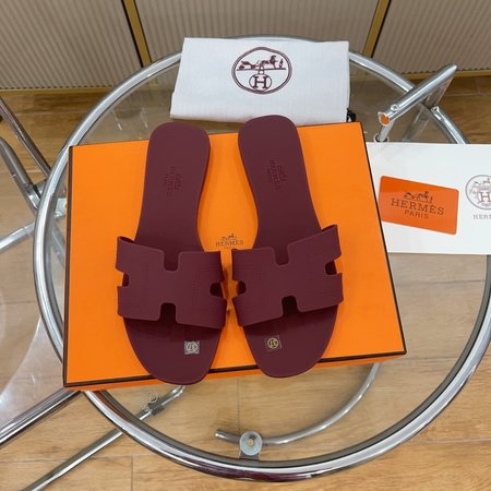 Hermes Aloha sandals