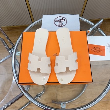 Hermes Aloha sandals