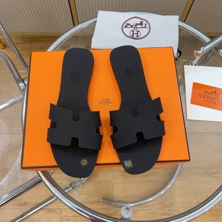 Hermes Aloha sandals