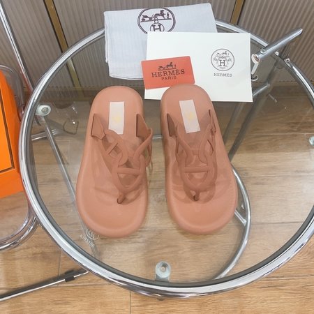 Hermes Aloha sandals