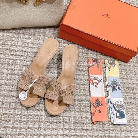 Hermes Oasis sandals