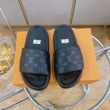 Louis Vuitton Waterfront sandals slippers