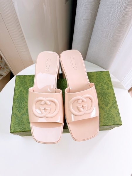 Gucci Double G sandals