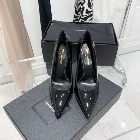 Yves Saint Laurent patent leather high heels