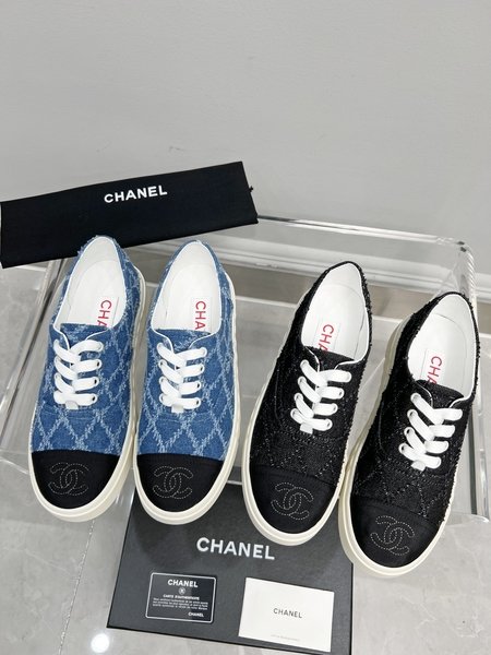 Chanel CC logo cushion show canvas shoes