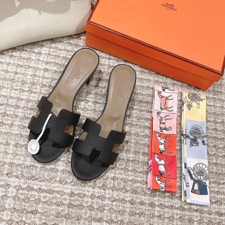 Hermes Oasis sandals