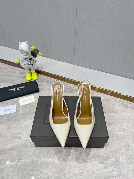 Yves Saint Laurent Genuine leather large sole high heels