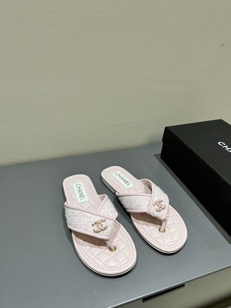 Chanel CC buckle flip-flops