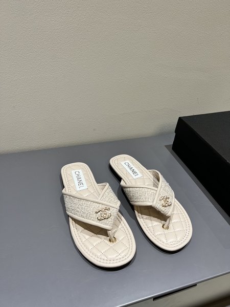 Chanel CC buckle flip-flops