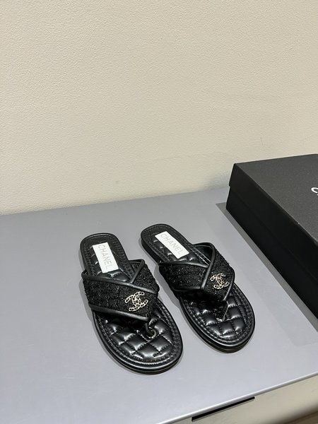 Chanel CC buckle flip-flops