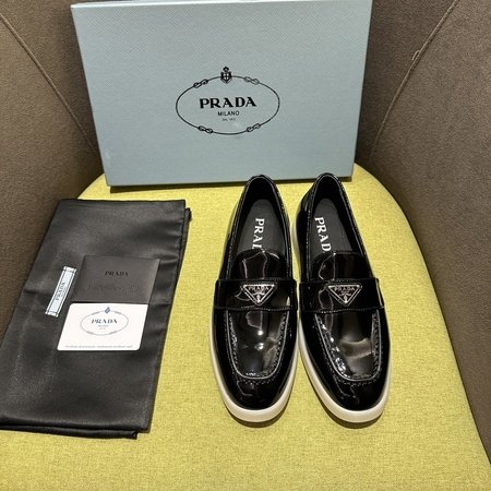 Prada Saint-Tropez series casual shoes