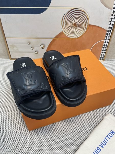 Louis Vuitton Embossed LOGO slippers
