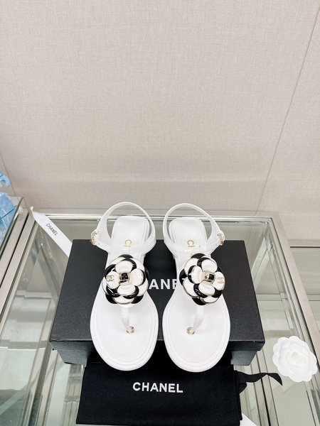 Chanel herringbone flip-flops sandals
