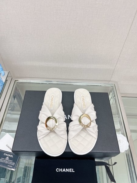 Chanel Cross strap round buckle slippers