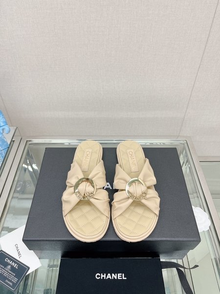 Chanel Cross strap round buckle slippers