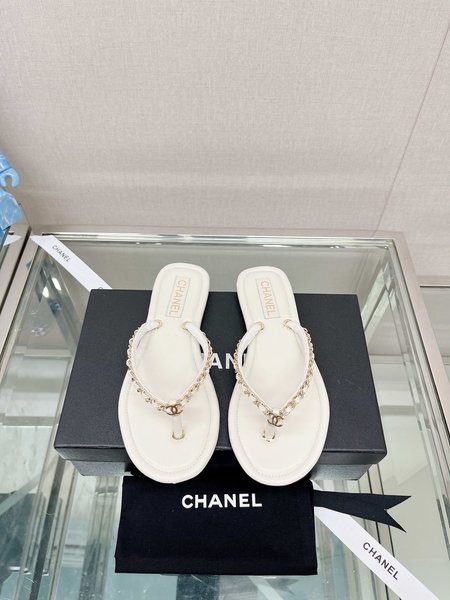 Chanel chain flip-flop sandals