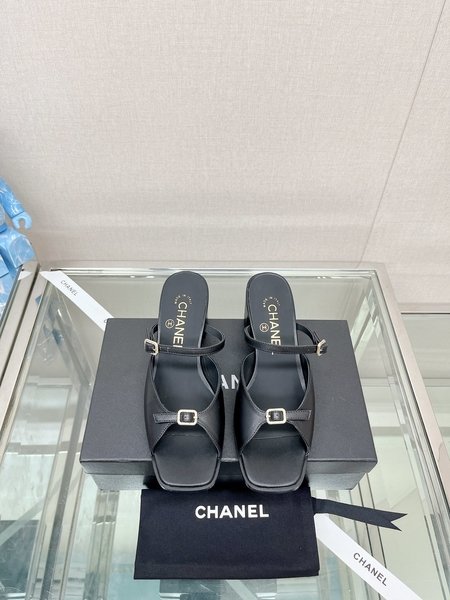 Chanel Fish mouth square toe thick heel slippers