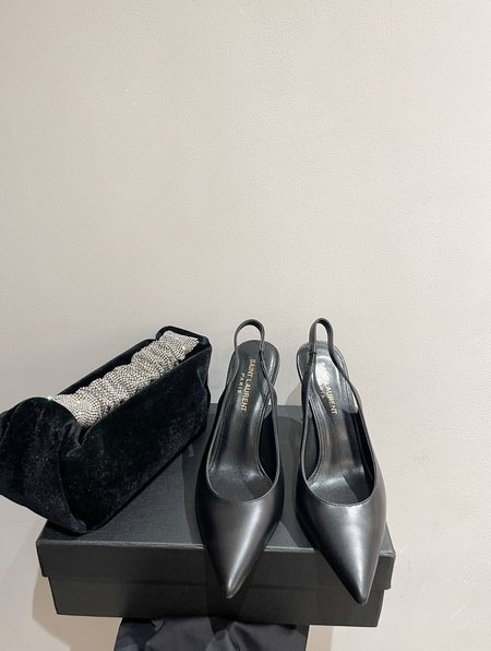 Yves Saint Laurent Stylish logo heel high heels