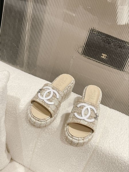 Chanel Thick sole woolen slippers