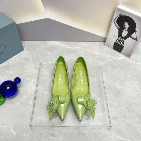 Prada Women s flat shoes with pointed toe and empty back flowers