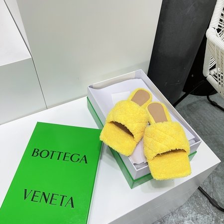 Bottega Veneta Plush woolen flat and high-heeled slippers