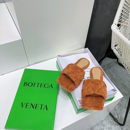 Bottega Veneta Plush woolen flat and high-heeled slippers