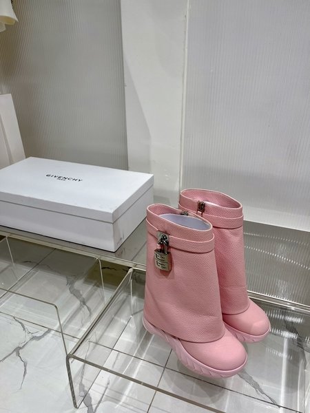 Givenchy Pebbled leather short boots
