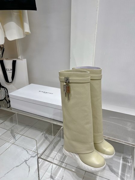 Givenchy Pebbled leather boots