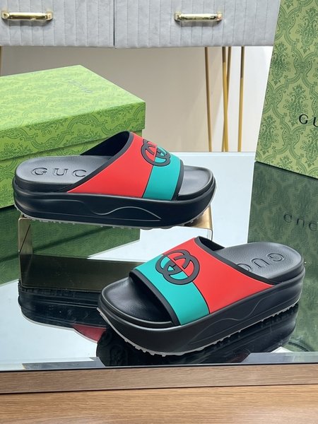 Gucci Thick-soled slippers, macaron jelly contrasting beach shoes